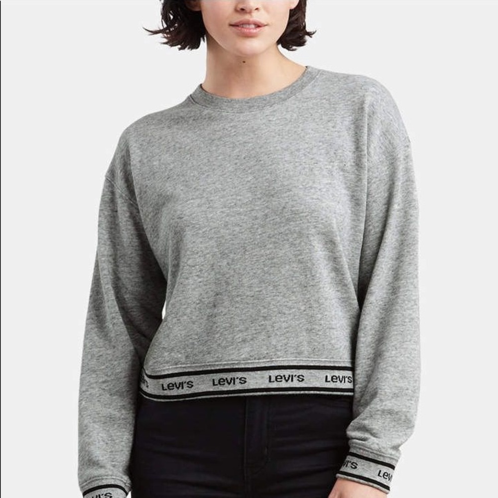 Levi’s Cropped Fleece Logo Sweatshirt